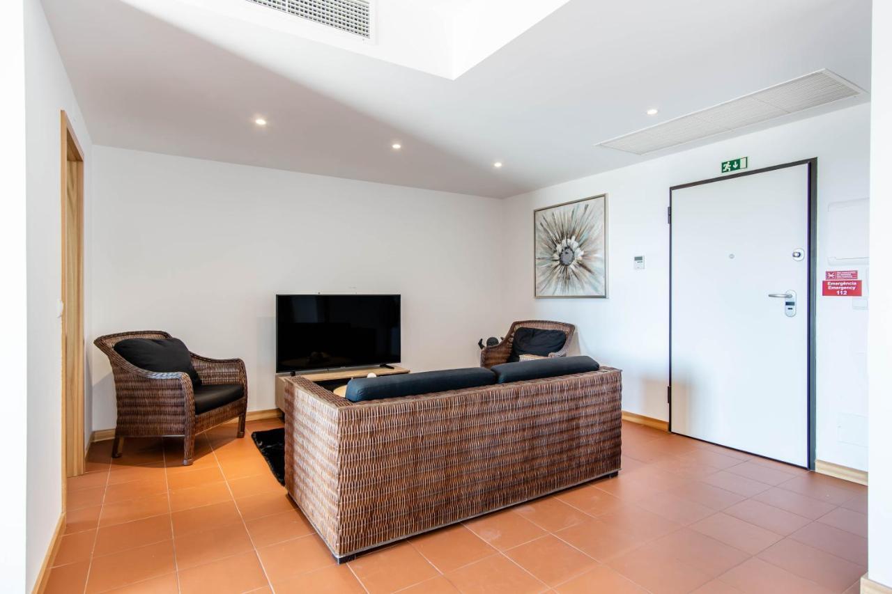 Superbe Appartement Spacieux Avec Terrasse Vue Piscine Vilamoura Exterior foto